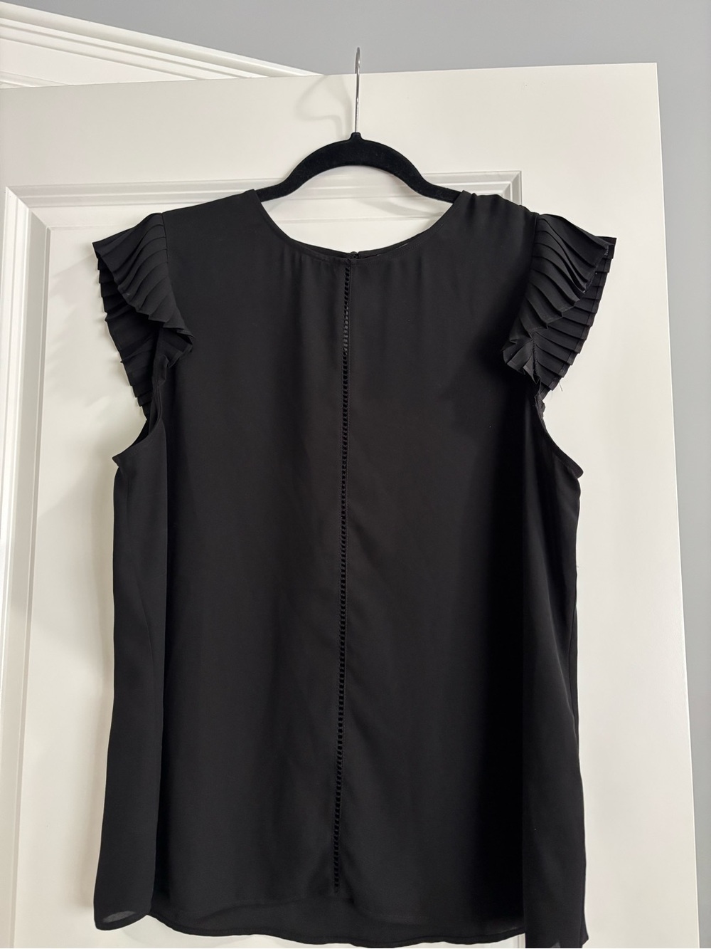 Elegant Black Pleated Sleeve Blouse